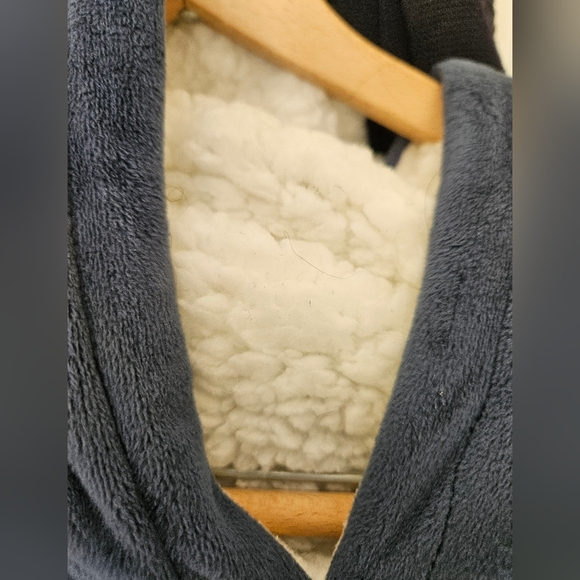 The Comfy sherpa lined hoodie in blue Size (XL-2XL) - Picture 3 of 5